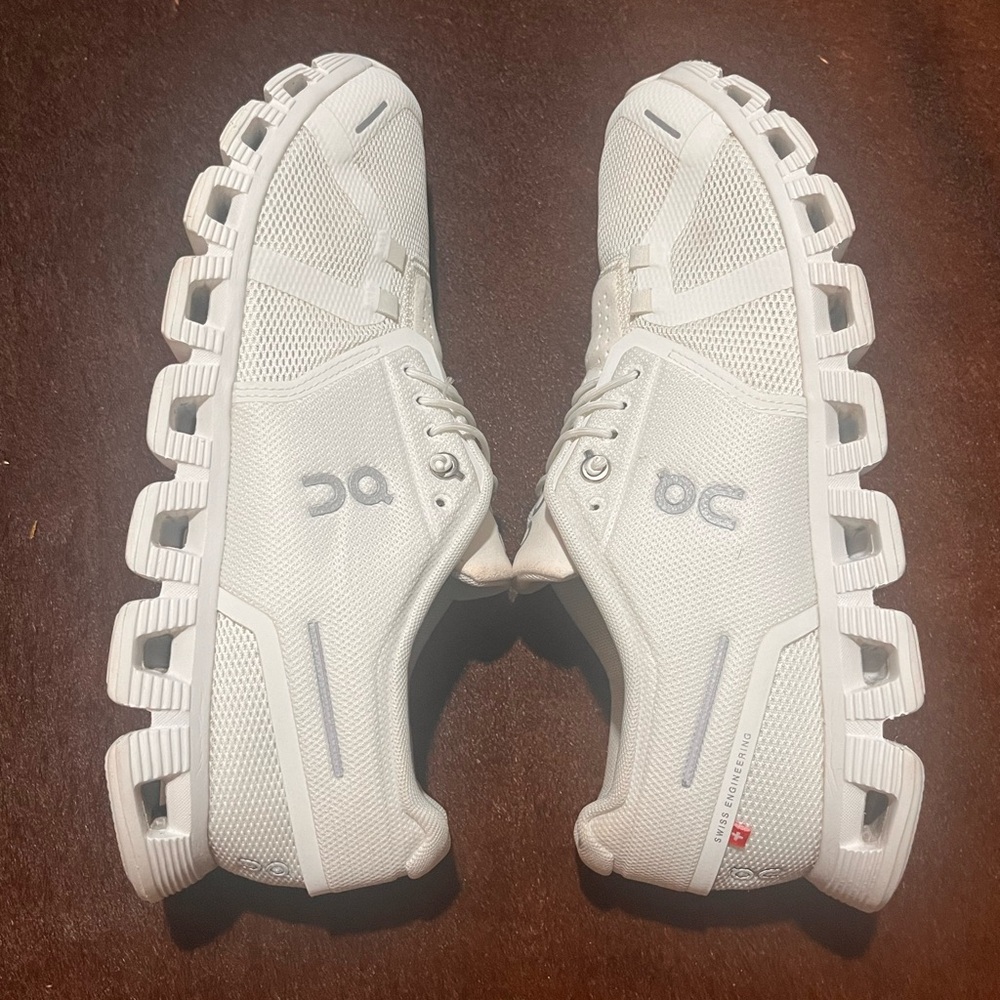 On Cloud 6 Running White Athletic Shoes